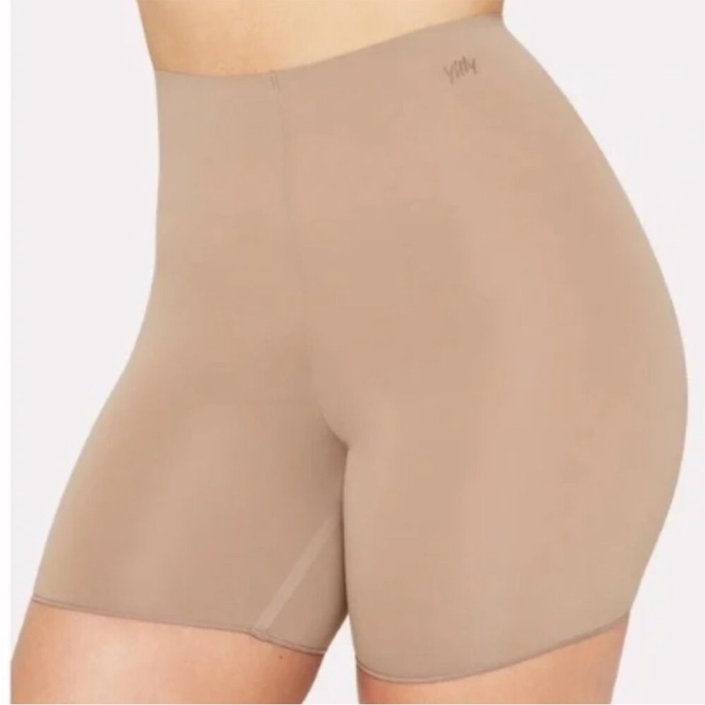 NWT YITTY Fabletics Smoothed Reality High Waist Shorts Moody B!tch Taupe XL